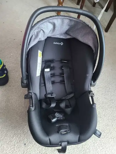 saftey 1st baby seat, View more