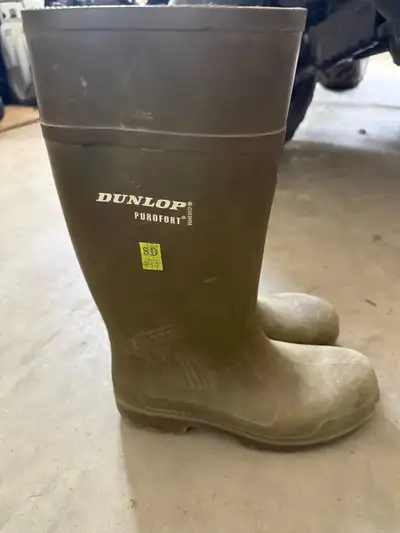 Dunlop steel toed boots, View more