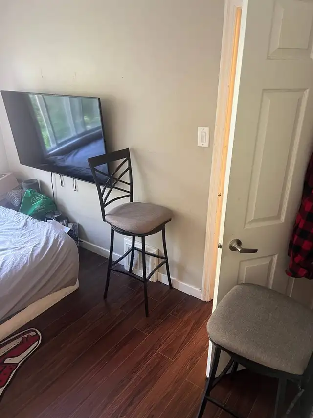 looking for a roommate in British Columbia in Canada - Image 9