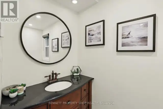 Room for Rent (Female) in Room Rentals & Roommates in Ottawa - Image 4