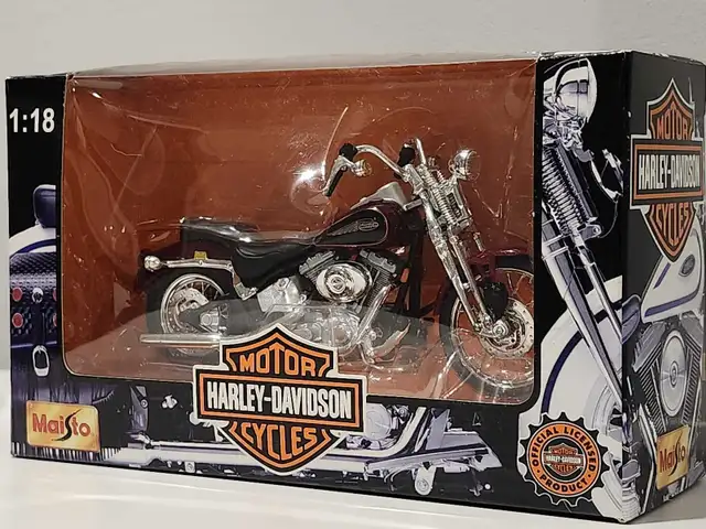 Harley-Davidson Springer Softail 1:18 diecast Motorcycles model  in Toys & Games in Edmonton - Image 8