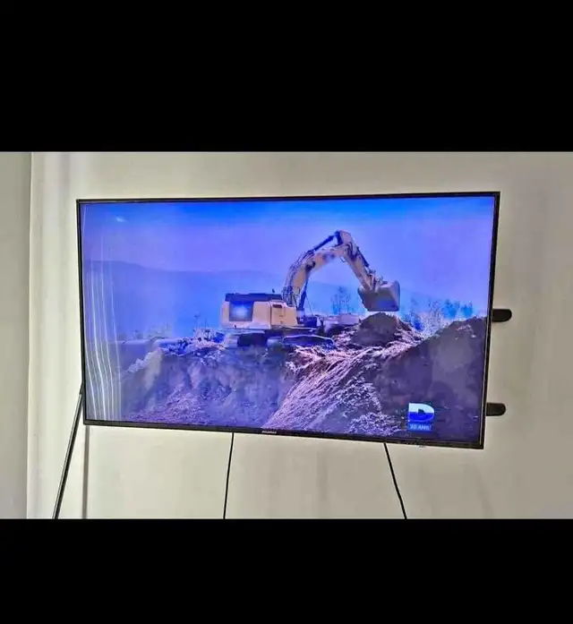 Brand New TV available inbox with gurante in TVs in City of Montréal - Image 4