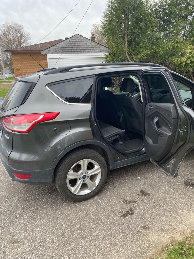 ford escape 2015 dans Autos et camions  à Laval/Rive Nord
