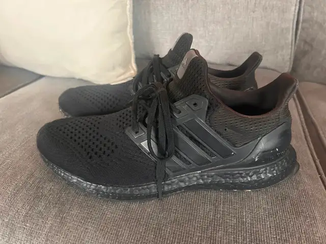 Men’s 9.5 adidas ultra boost