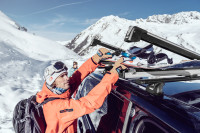 NEW - Thule SnowPack Extender - Best 6 Ski and 4 Snowboard Rack