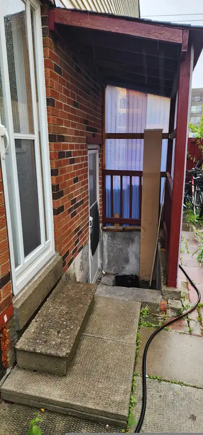 Room available for Rent in sharing with male student/work permit with other male student/work permit...