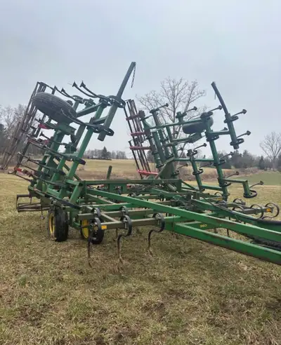 26.5ft John Deere New S tines n teeth 700 acres ago Salford baskets Need gone, no longer needed Seri...