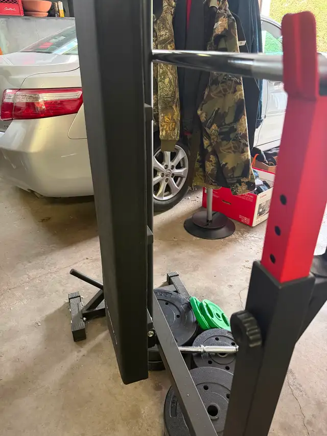 Bench Press With Bar And Weights in Exercise Equipment in Ottawa - Image 9