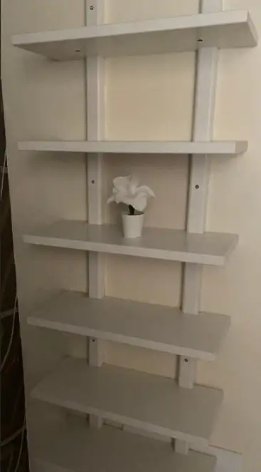 Shelving unit with 6 shelves, each shelf 8.5x 20". in Bookcases & Shelving Units in London - Image 4