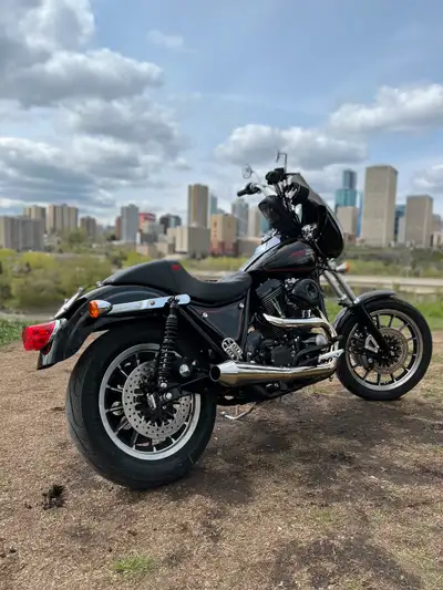 1990 Harley Davidson FXRS-SP. 2nd owner. Bike was meticulously maintained. In very good condition. B...