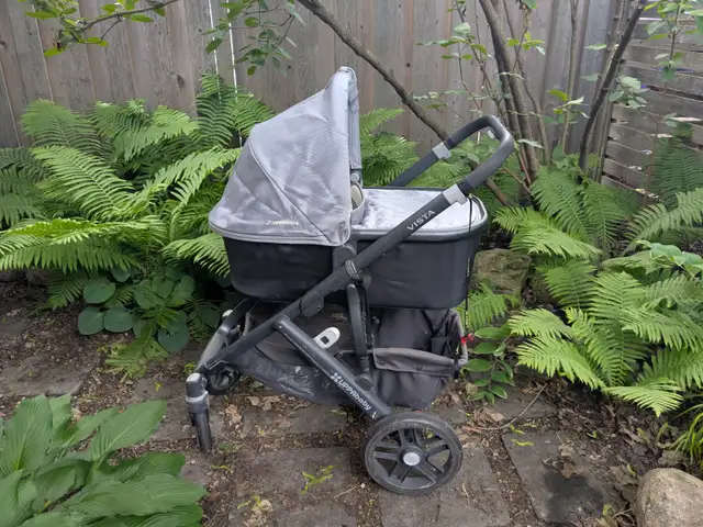 Uppababy Vista stroller v2,  Gray in Strollers, Carriers & Car Seats in Ottawa - Image 9