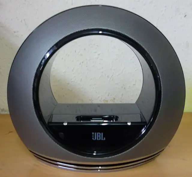 Custom made Bluetooth Stereo speakers dock  Brands available!!! in Speakers in Mississauga / Peel Region - Image 7