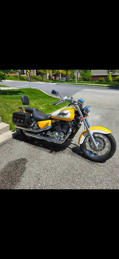 Moto Honda Shadow 1100 CC Americain Classic Edition ACE en tres bonne condition *19 574 8818