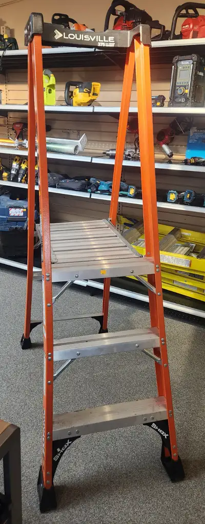 Ladders: Featherlite, Mastercraft, Werner, Louisville (9) ***SEVERAL ITEMS LISTED BELOW -- Please Op...