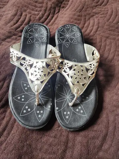 Women's Avon Flip-Flop Sandals, View more