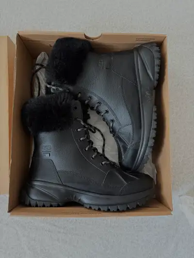 Achetée 210$, portée 2 fois. Idéale pour l’hiver et les randonnée