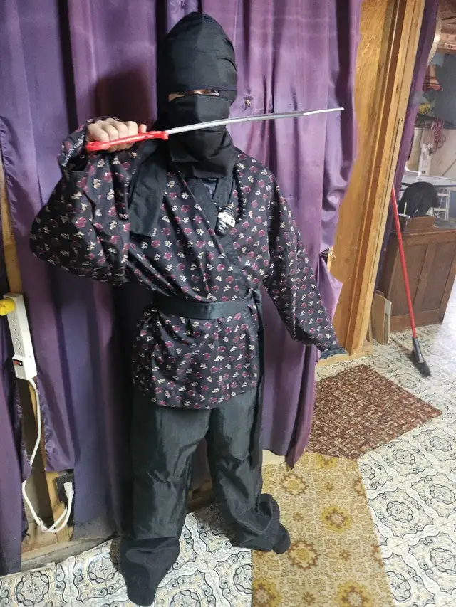 Costume Ninja, medium in Costumes in Sherbrooke - Image 5