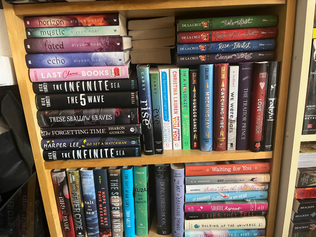 Lots of young adult books for sale!! in Children & Young Adult in Mississauga / Peel Region - Image 2