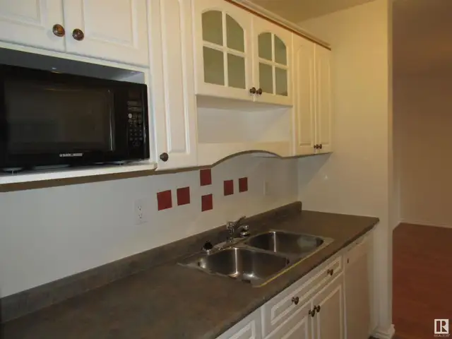 2-Bedroom Condo Unit for Rent in Riverbend in Long Term Rentals in Edmonton - Image 8
