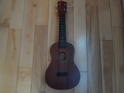 Classic Concert Ukulele CL500M, Ukulélé., View more