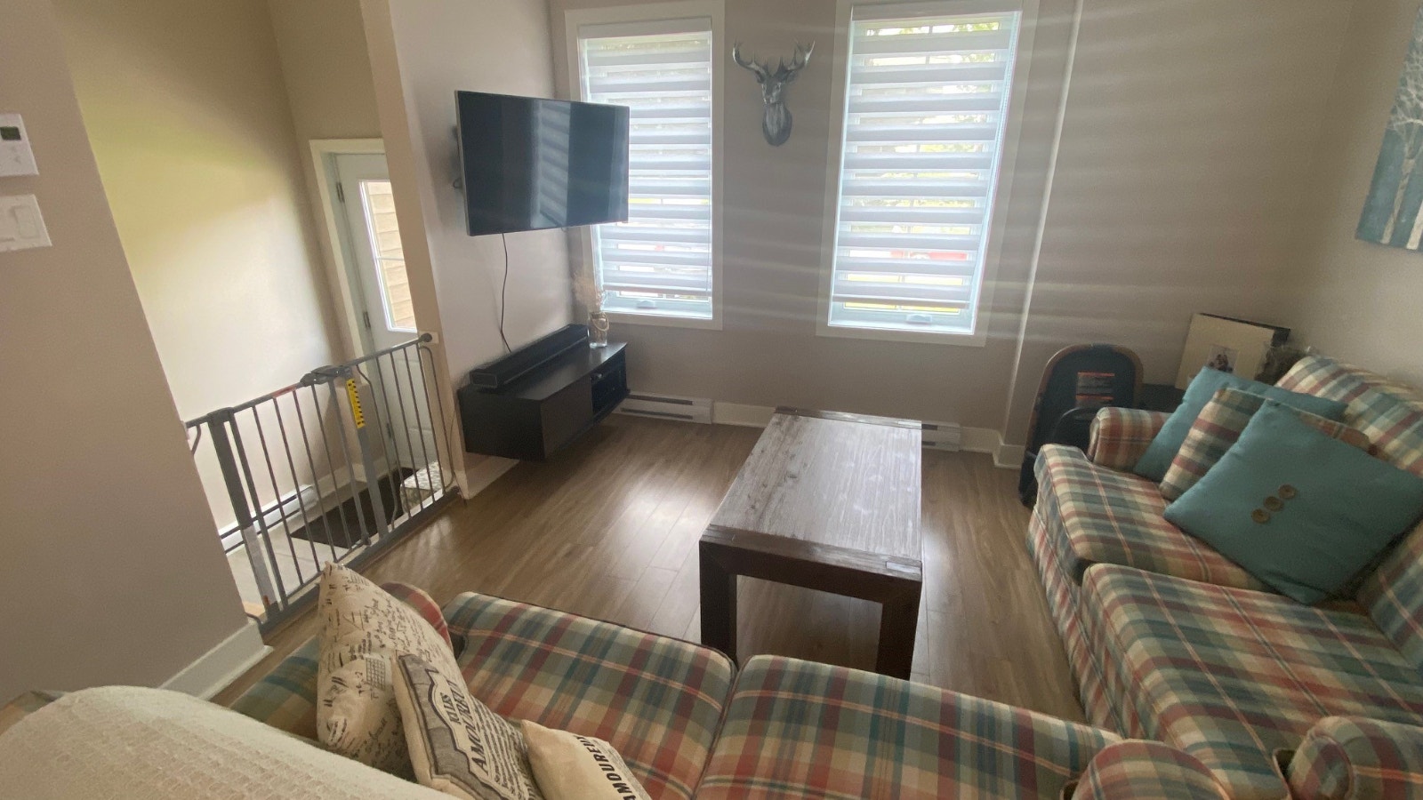 Grand logement 4 1/2 à Louer - Bord de l'eau — photo 3
