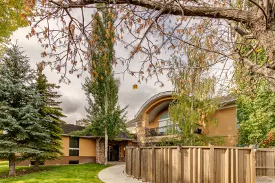 Varsity Estates Business Centre virtual offices, & office space for lease Backing on to the Silver S...