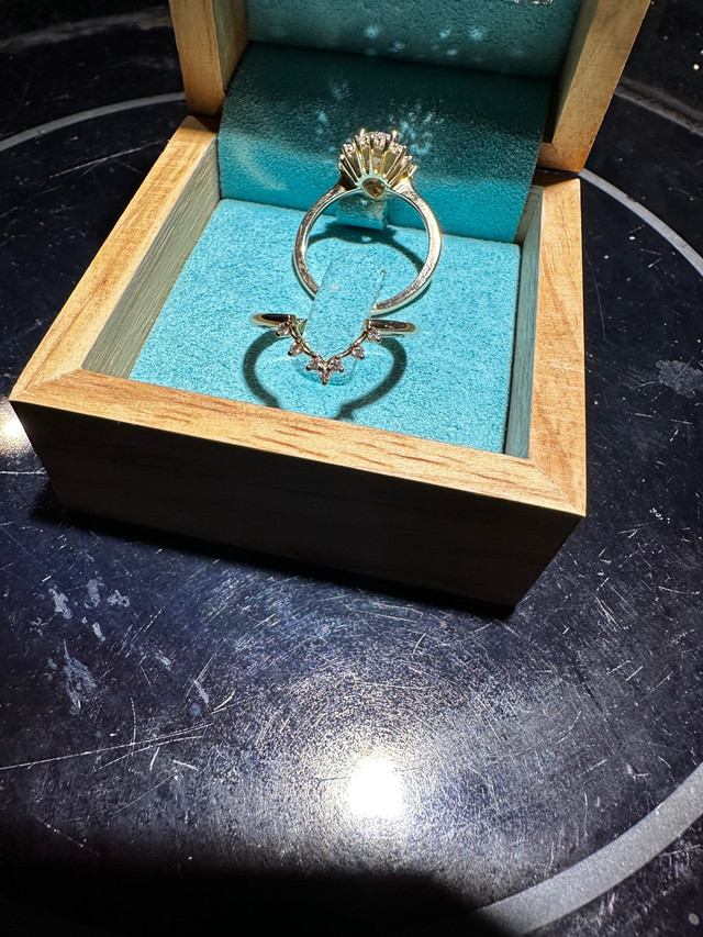 Trade / sell Engagement and wedding band set   in Jewellery & Watches in Regina - Image 2