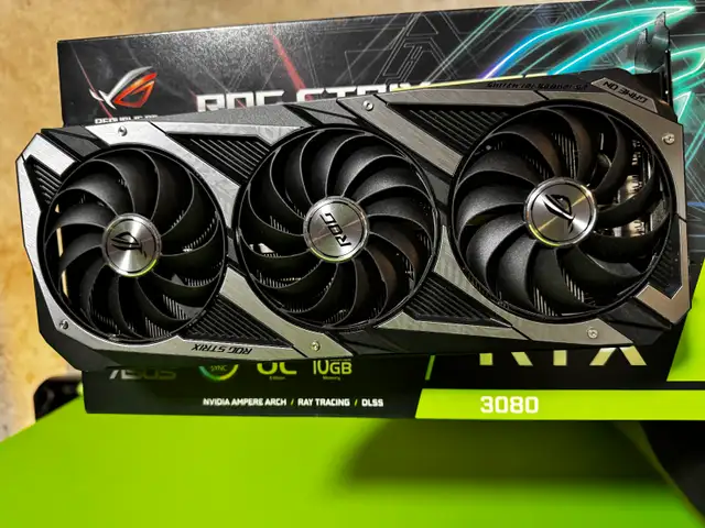 ROG Strix GeForce RTX 3080 OC Edition 10GB in System Components in Oakville / Halton Region - Image 3