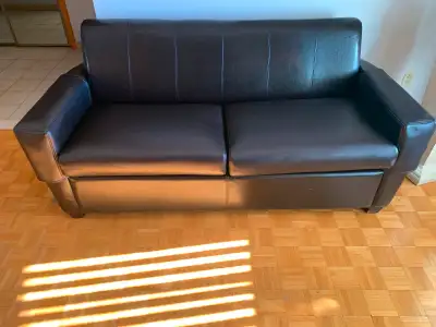 Causeuse en cuir, matelas double, coussins de siège refaits tout en cuir neuf 72 pouces de longueur...