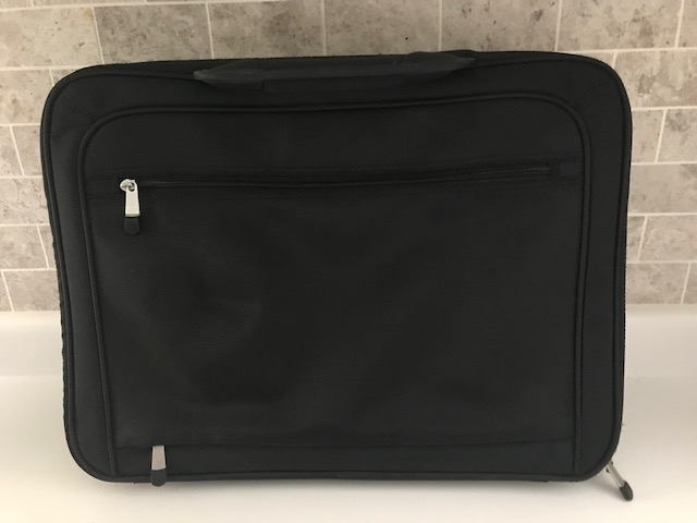 NEW - DELL Laptop Briefcase / Case in Laptop Accessories in Markham / York Region - Image 3