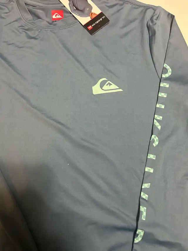 Brand New Quicksilver Winter Ski Long Sleeve Top Shirt in Men's in Calgary - Image 5