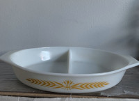 Pyrex Royal Wheat dish