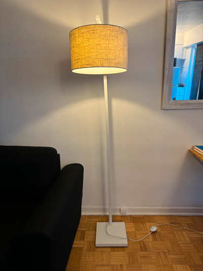 Beautiful Floor Lamp / Lampadaire  by Structube (Like NEW)
