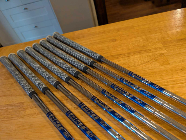 Ping G irons. 5 thru SW, Left in Golf in Hamilton - Image 3