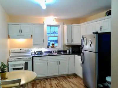 Bright 1 Bedroom Available June 15th - Campbellton