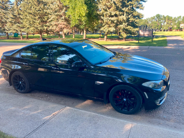 BMW 550i XDrive 2011 in Cars & Trucks in Lethbridge