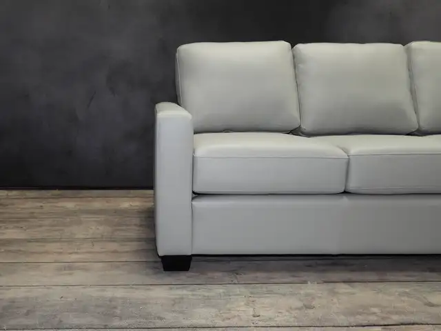 Rh 100% Genuine Leather Couch in Couches & Futons in City of Toronto - Image 3