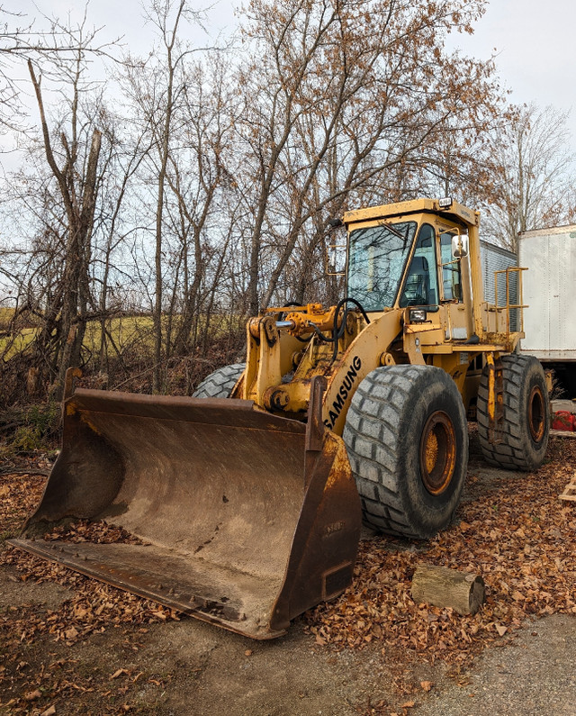 Samsung SL180 Wheel Loader in Heavy Equipment in Kingston