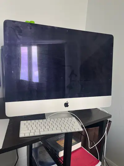 Apple iMac Retina 4K 21.5” (2019), View more