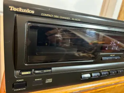 TECHNICS SL-MC59 60+1 Disc CD Changer (2000), View more
