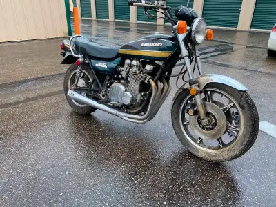 CLASSIC KAWASAKI Z1B in exceptional condition with two exclusions - period correct non stock wheels...