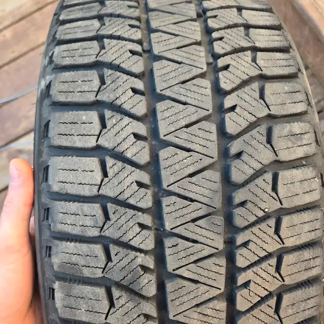 225/40 R18 bridgestone blizzak ws90 winter tires in Tires & Rims in St. John's - Image 5