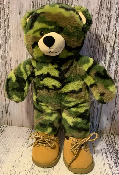Selling as seen in the photos Nice clean condition Approximately 14” Comes with the boots seen on th...