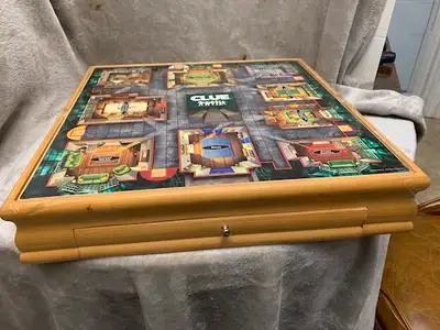 This game is in great condition, top flips over to reveal a monopoly, a chess, and checkerboard! I a...
