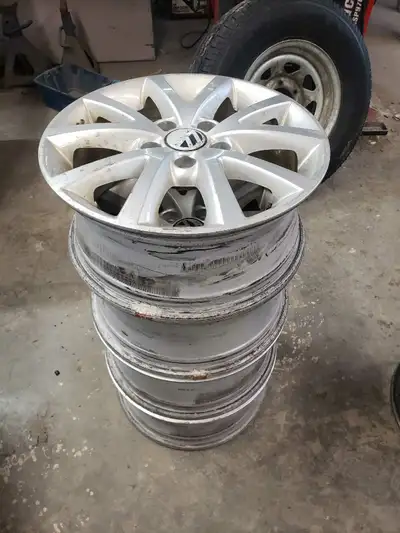 Good 16 inch VW winter wheels Showing signs of wear due to age but still great for winter. Please te...