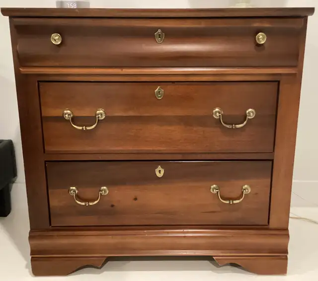Lit simple bateau commode bureau bibliothèque chaise in Beds & Mattresses in Laval / North Shore - Image 3