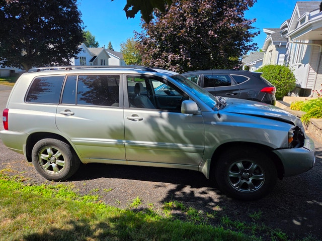 Toyota Highlander 2007 – 196 536 km - Accidenté- vendu tel quel — photo 2