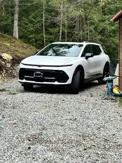 I am offering a lease takeover on my 2024 Chevrolet Equinox EV through GM Financial. The lease payme...