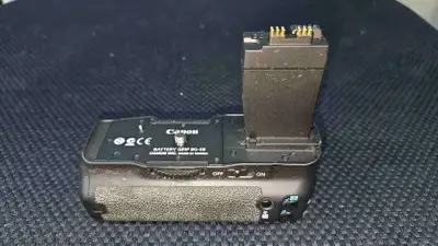 GENUINE CANON BG-E8 BATTERY GRIP, View more