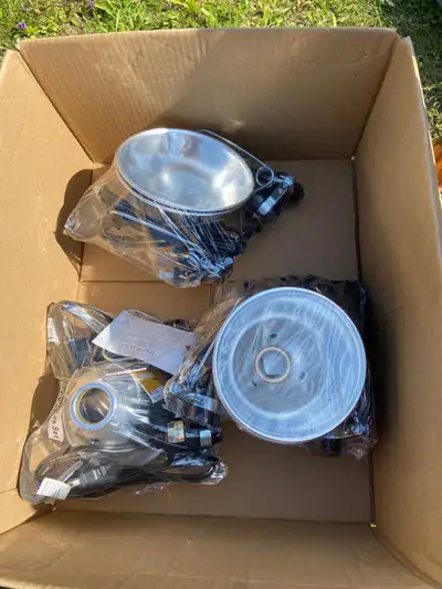 Clamp lights 3 packs of 2, View more